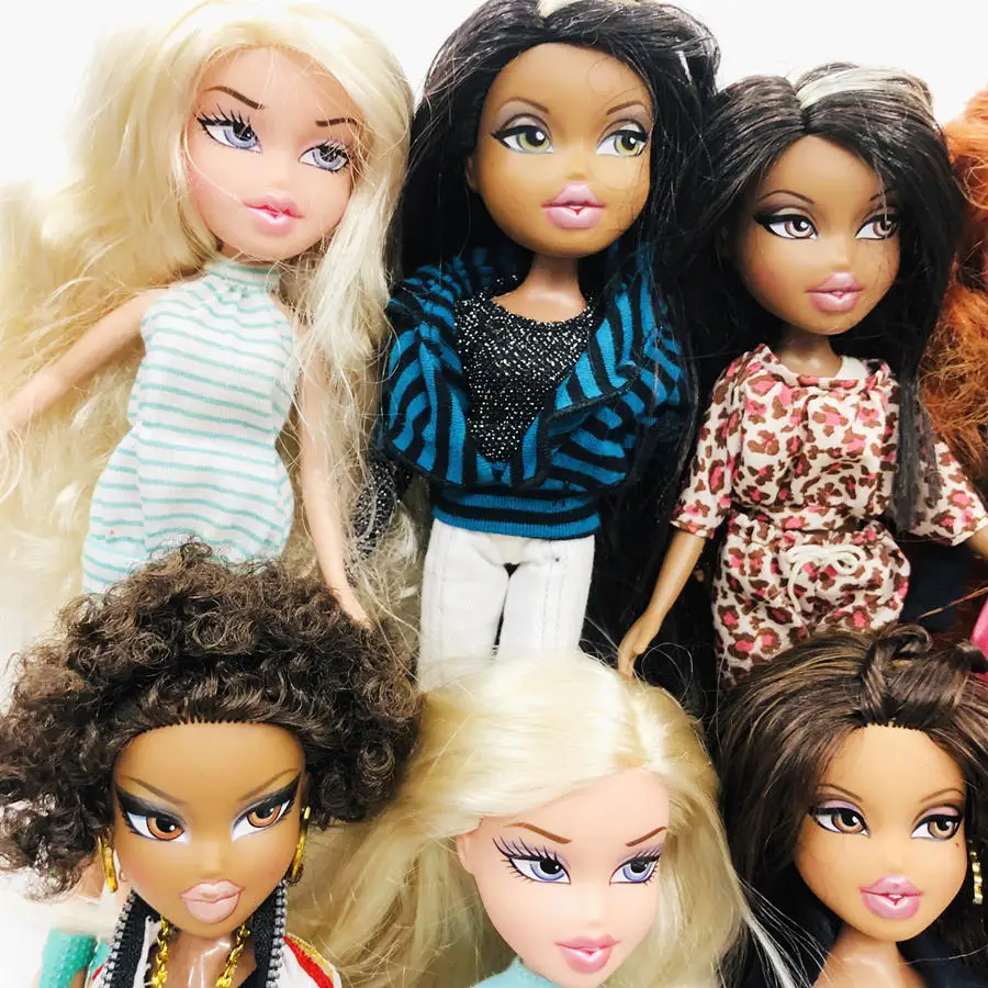 Baratos Nueva figura de acción de 23cm Original de moda muñeca original de Bratz YASMIN pelo rojo hermosa muñeca mejor regalo para niños