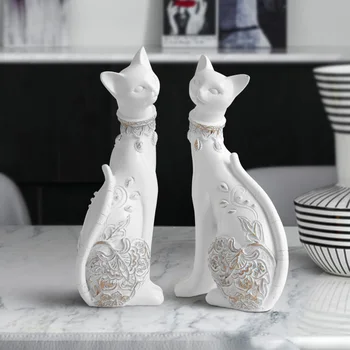 

European Cute Resin Cat Figurines Home Decoration Creative Wedding Gift Crafts Animal Statues Home Room Table Sculptures Decor