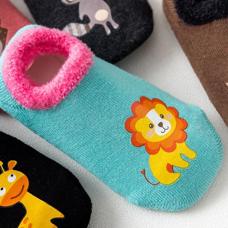 Носки для малышей; повседневные теплые детские Нескользящие хлопковые носки-тапочки с милыми животными; детские Тапочки