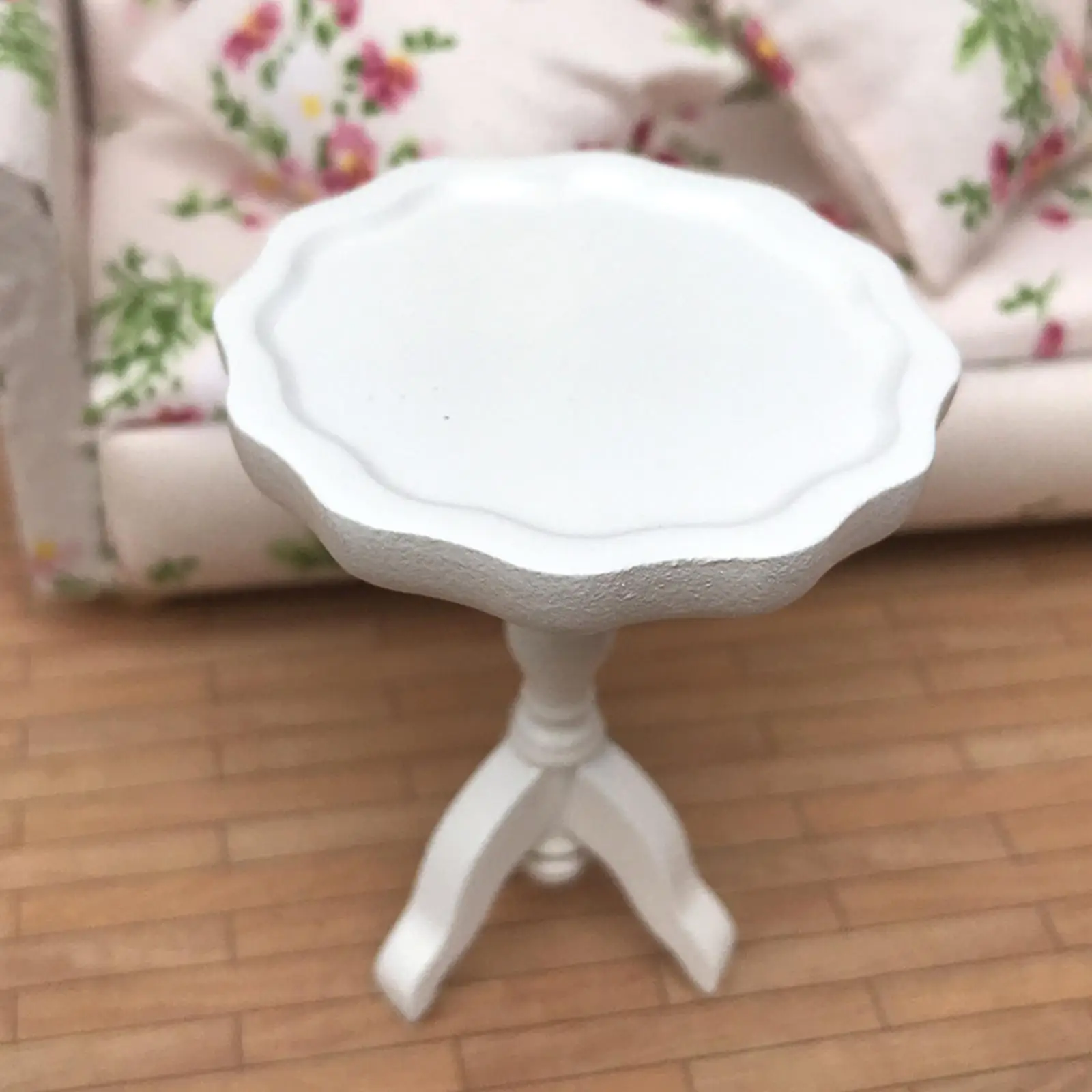 1/12 Scale Dollhouse Miniature Garden Furniture Simple Round Table Coffee Table for Doll House Decor