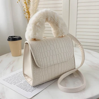 

New unique bag design winter square Bag Plush Handbag & elegant Shoulder Bag Messenger Bag Width 20cm Height 16cm