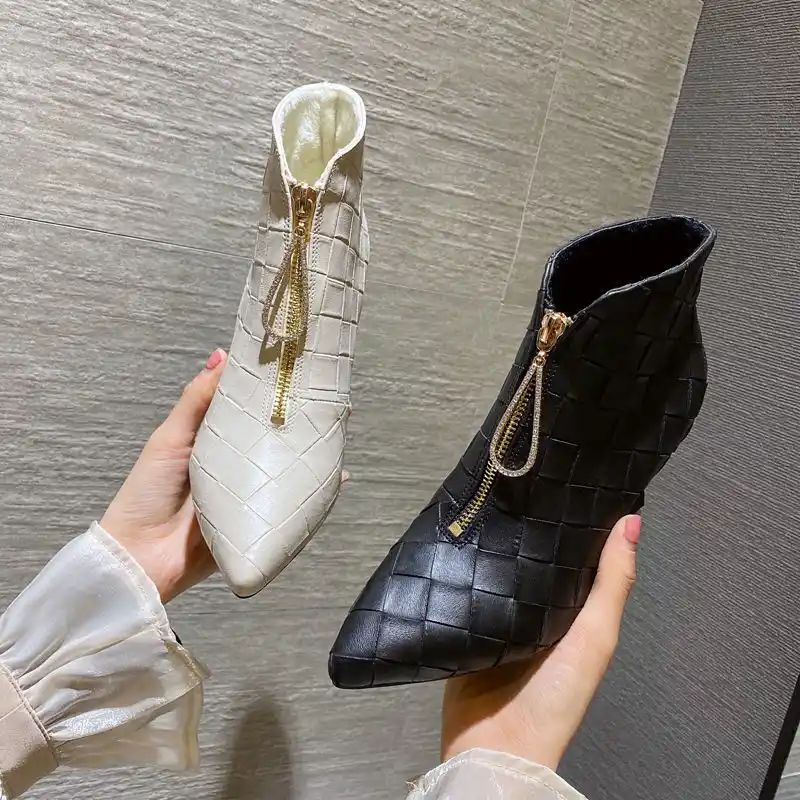 Bottines Minces Femme Chaussures D Hiver Orteils Pointus Femmes Talon Haut Botte Courte Devant Strass Fermeture Eclair Chaussures Noir Beige Aliexpress