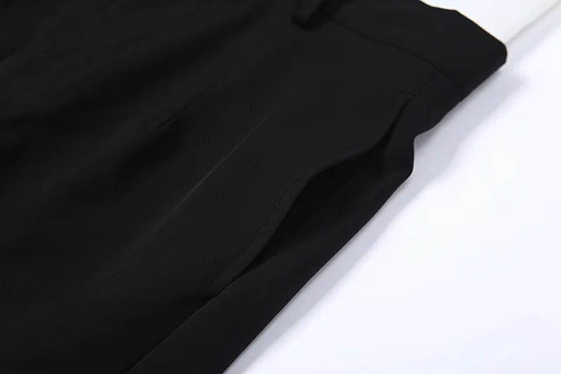 11914608699_1973477789