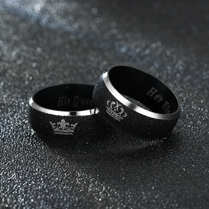 Лидер продаж Титановый стальной черный жемчуг песок Корона кольцо Мода Письмо Король Королева кольцо деликатная элегантная пара ювелирных изделий подарки