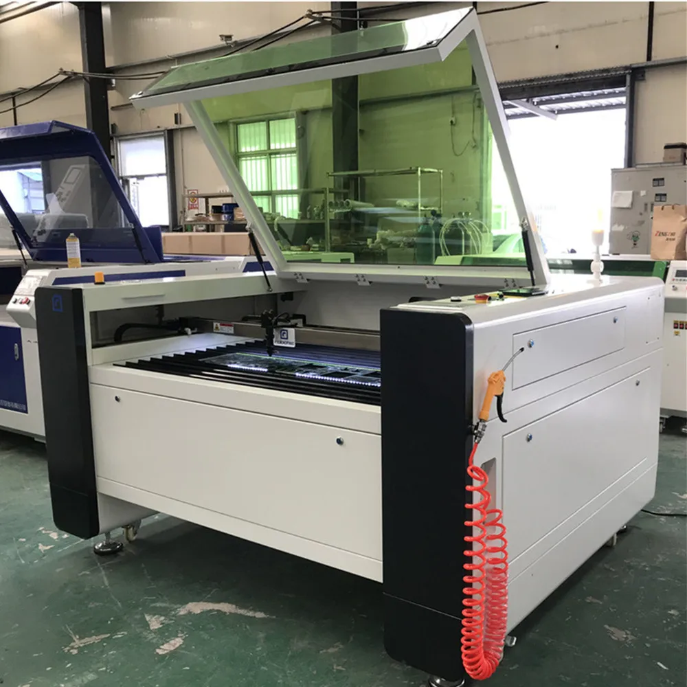 Robotec laser cutting machine/Multifunction 1390 Metal and nonmetal cutter with the best price | Инструменты