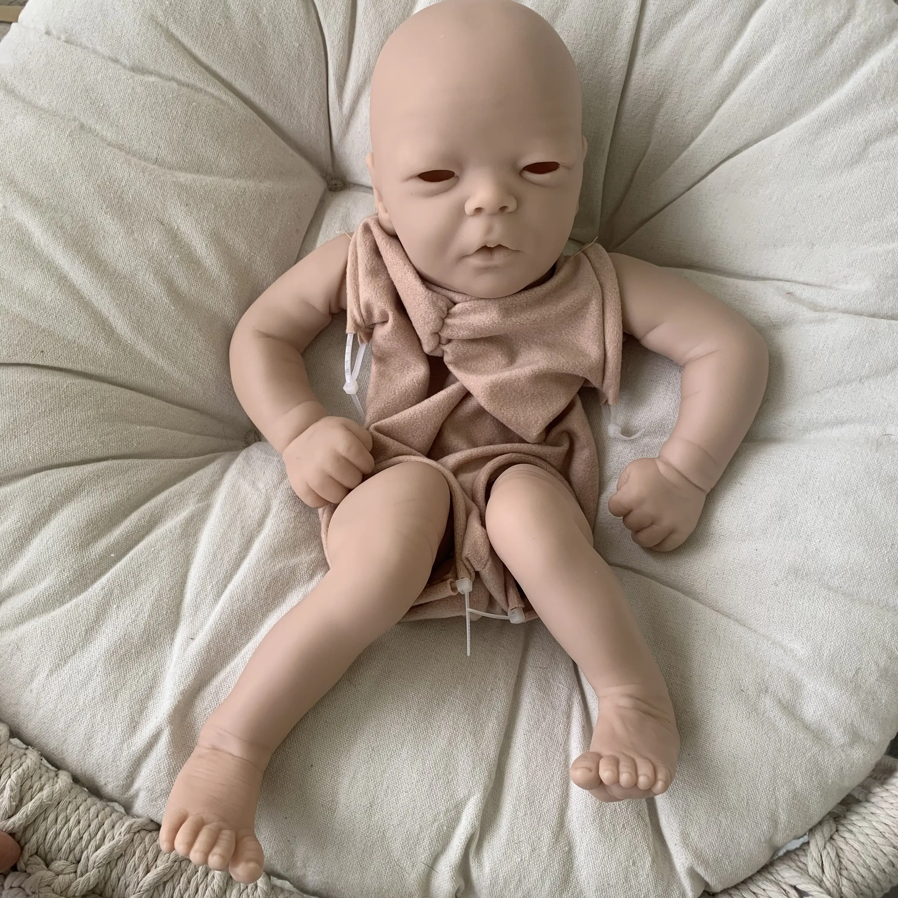 Real Touch Silikon 22 Zoll Reborn Kit Awake Baby Doll Blank Kopf Gliedmaßen 