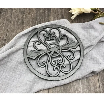 

Thick Cast Iron Trivet Decorative Round Trivet Mat Heat Insulation Pads with Vintage Pattern for Home Kitchen Counter Dining Tab