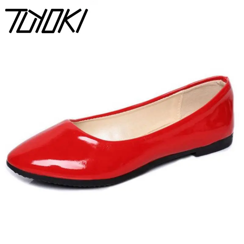 Tuyoki/Модная женская обувь на плоской подошве высокое качество женские милые туфли