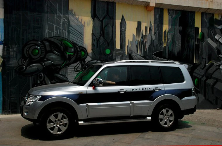 Наклейка для кроссовера цветная полоска Mitsubishi Pajero V93 V97 2019|Наклейки на автомобиль|