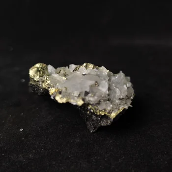 

63.9gSamples of natural wolframite, calcite, pyrite and mineral crystal Association