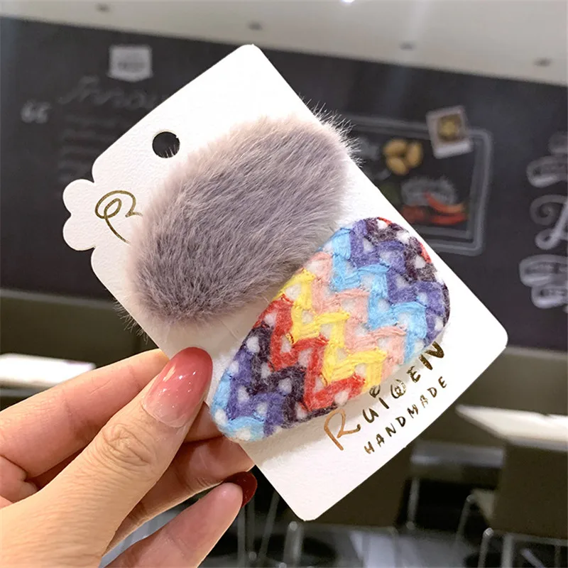 2pcs/set New Hot Winter Plush Hairgrips Rainbow Color Faux Fur Hair Clips Girls Barrettes Fashion Kids Hairpins Hair Accessories