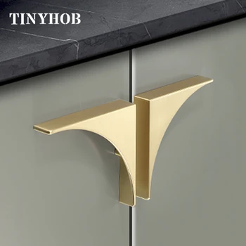 

Golden Zinc Alloy Cabinet Handles Simple Wardrobe Handle Drawer Pulls European Style Three-cornered Furniture Handles