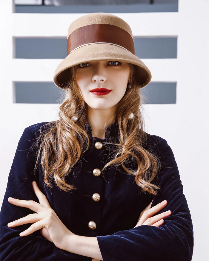 4989533439_1705943068