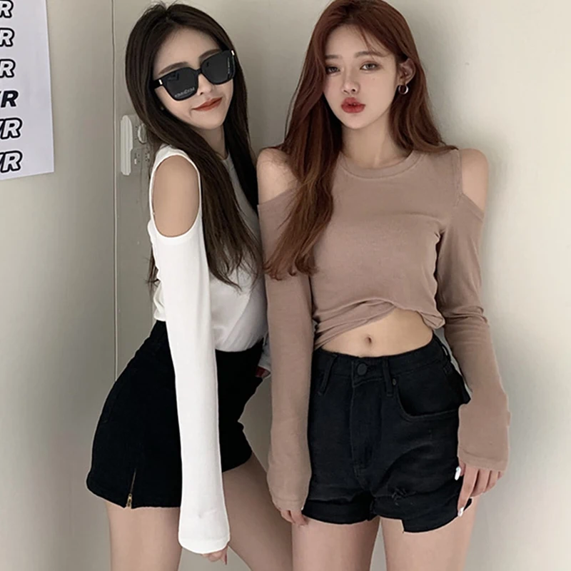 Футболка женская с открытыми плечами облегающая эластичная рубашка круглым