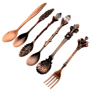 

6 Pcs/Set Vintage fruit Accessories Spoons Coffee Style Fork Carved Dessert Metal Royal Mini Prikkers Kitchen Scoops