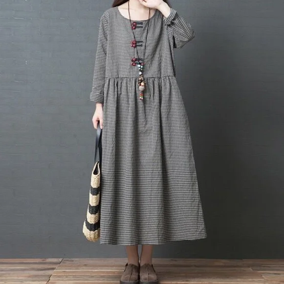 Женское винтажное платье в клетку свободное хлопково-льняное до колена с длинным