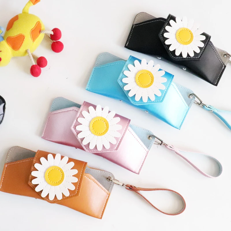 

Pu Fiber Sun Flower Retro Ins Glasses Bag Portable Fashion Glasses Case Cute Sunglasses Protective Cover Eye Button Glasses Box