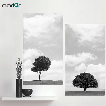

A Unframed Black And White Style Canvas Painting HD Printed A lonely Tree on The Plain Home Decor Wall Art Pictures