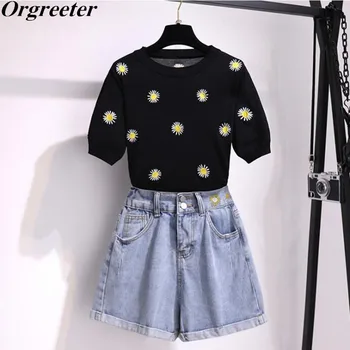 

New Arrival Sweet daisy Embroidery Knitted Two piece Sets Women Simple Flower Embroidery Knitted Tops and Denim Shorts Suits