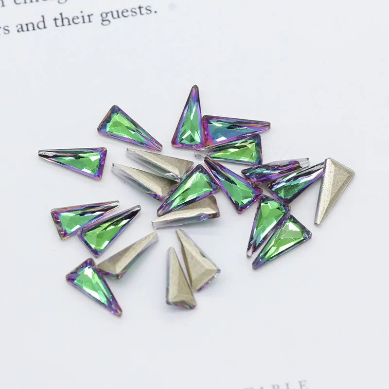 green amethyst light 20p 4x8 мм 5x11 мм Цветные треугольные точечные задние ногти для невесты стеклянные каменные хрустальные стразы для самостоятельного маникюра 3D украшения для дизайна ногтей - Цвет: green amethyst light