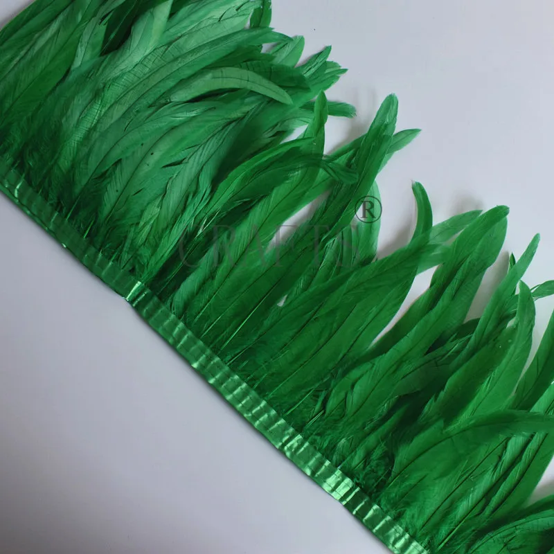 10 Yards Rooster Feather Trims 25-30cm Coque Feather Strung Chicken Feather Trimming Dress/Skirt /Costume Carnival Decoration - Color: Green