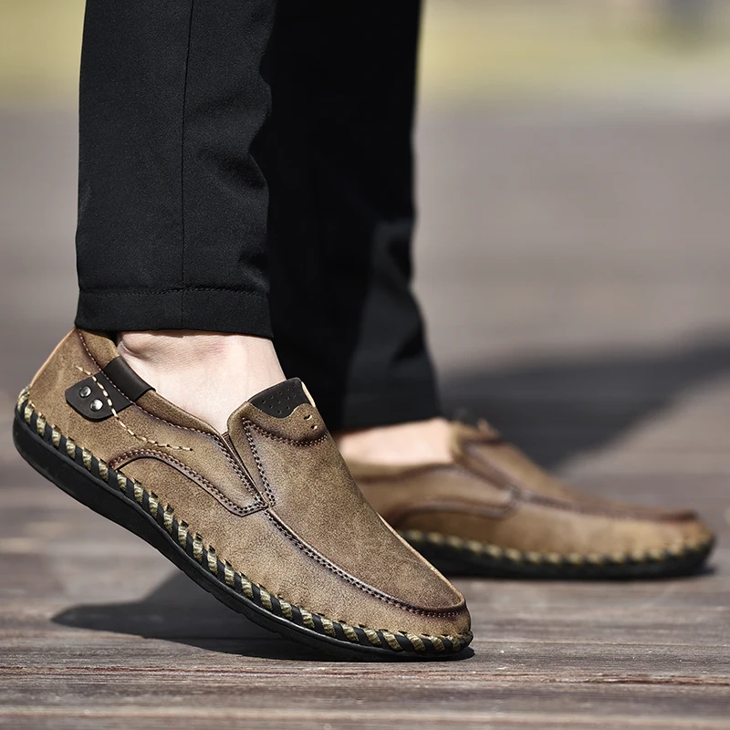 

2020 Fashion Men casual Shoes Leather Male Slip On Loafers indestructible zapatos hombre Breathable Non-slip Low-heeled footwear