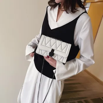 

Women's shoulder bag slant span Bag Fashion rivet bag small square bag 2020 spring new popular lock ring lattice bag chain bag