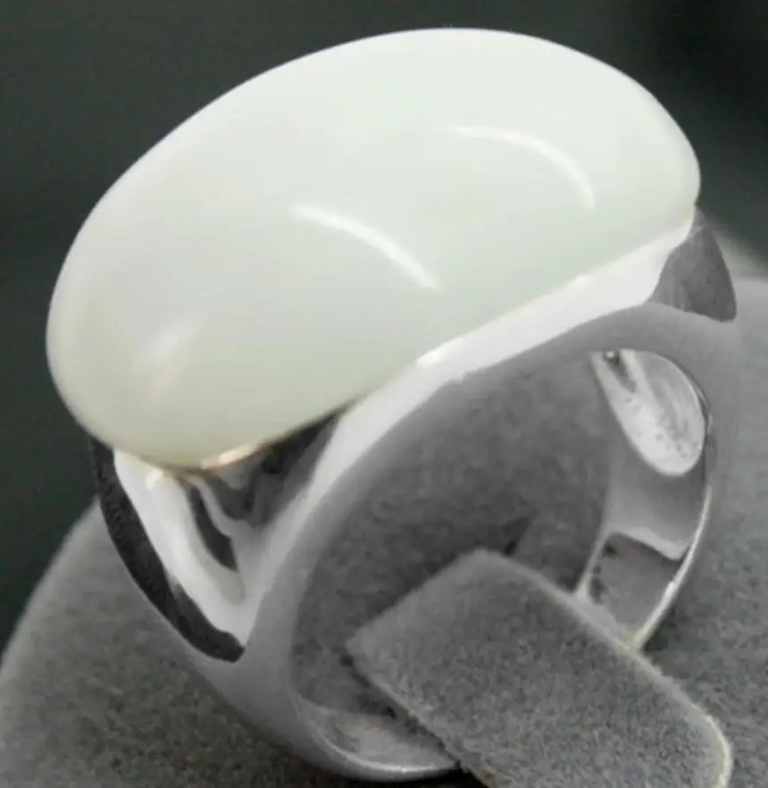 Женское кольцо из серебра 925 пробы с натуральным белым опалом Размеры 7/8/9/10 |