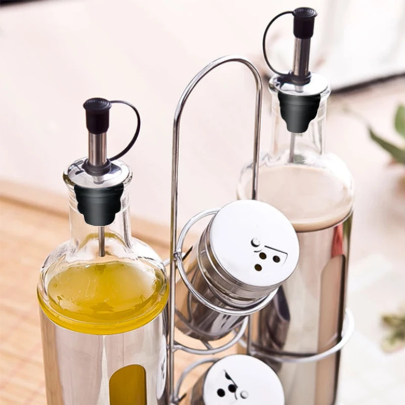 

5pcs Wine Bottle Beer Pourer with Cap Covers Drink Dispenser Spout Kitchen Olive Oil Bottle Stopper Lock Plug Barware Bar Tools
