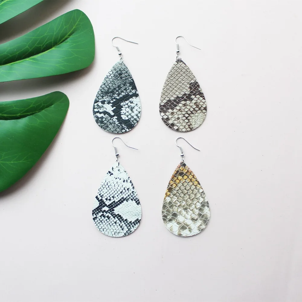 10527405573_693770174