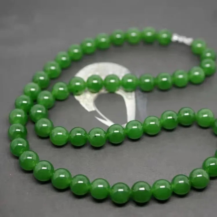 Elegant Genuine Green Jade Beaded Necklace - Women's Fashion Jewelry with Natural Charm