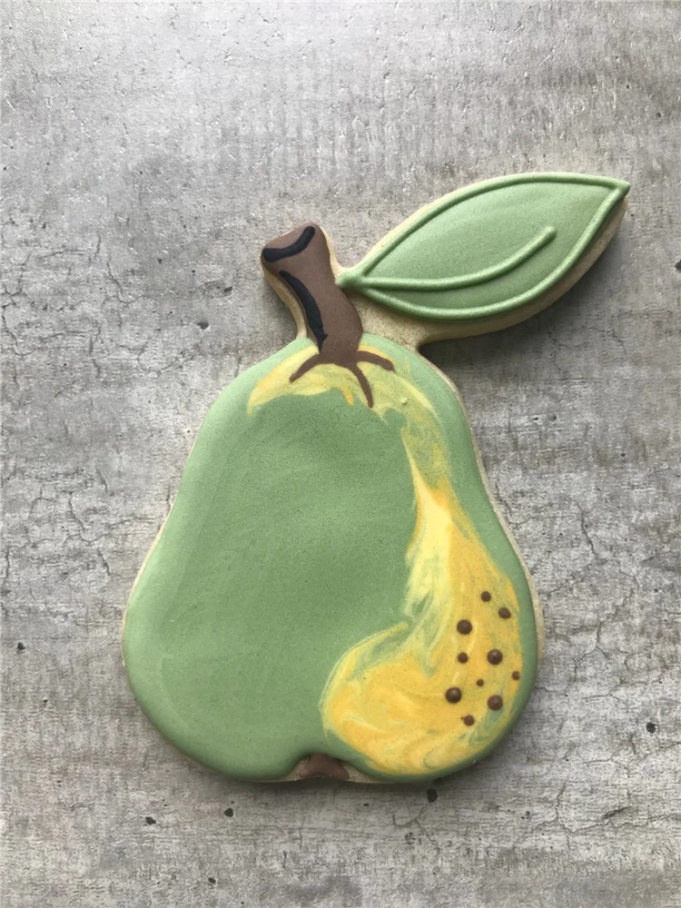KENIAO Pear Cookie Cutter Stainless Steel 8 x 10.4 CM Fruit Biscuit Fondant Bread Sandwich DIY Kitchen Decor Tool Baking Mold