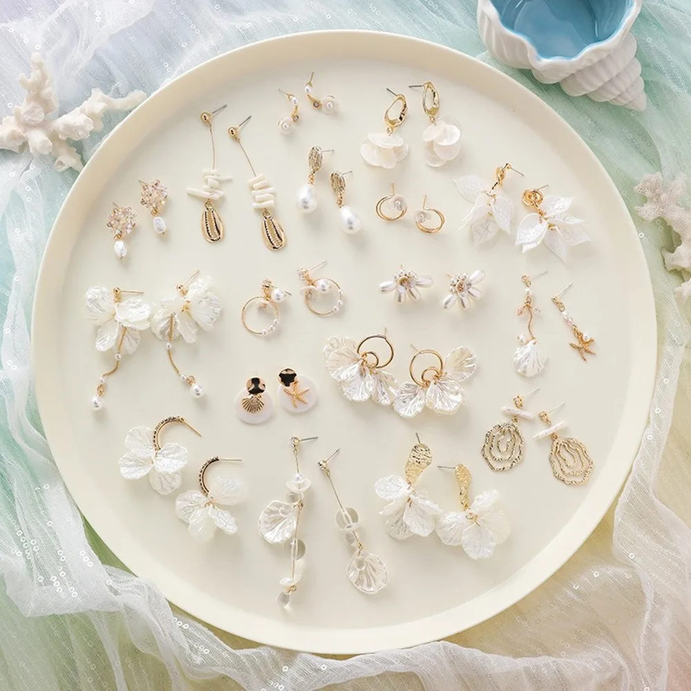 

Korean Sweet Starfish White Shell Earrings Flower Pearl Earrings Female Bohemia Charm Wedding Jewelry for Women Gift
