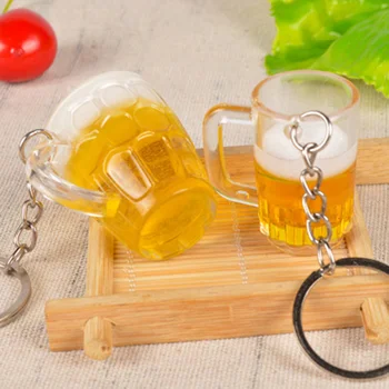 

ZOCDOU 1 Piece Imitation Beer Mug Keychain Pendant Statue Figurine Ornament Miniature Toy Decoration