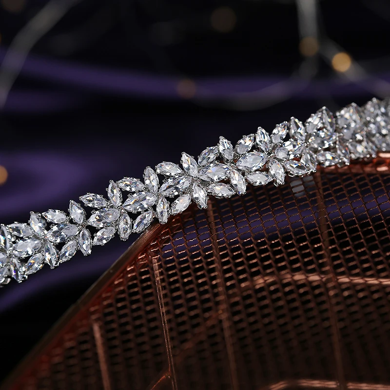 Crown HADIYANA Classical Simple Tiara Elegant Women Wedding Hair Accessories Zirconia Luxury Jewelry BC5633 Couronne De Mariage