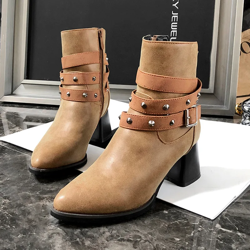 

2019 Autumn & Winter New Style Chelsea Boots Short Rivet Europe And America Pointed-Toe Fashion Large Size Martin Boots Short Bo