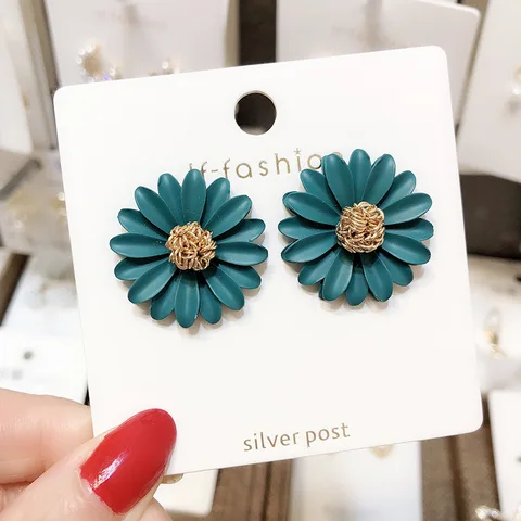 Daisy Stud Earrings for Women Jewelry Sweet Candy Girl Fresh Petal Gift Gold Wire Ball Fashion Korean Earrings