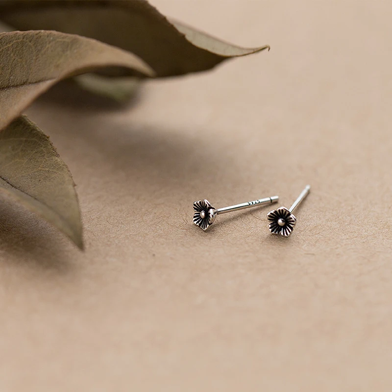 MloveAcc Vintage Antique Silver Flower Earrings Stud for Girls 925 Sterling Silver Small Earrings Jewelry