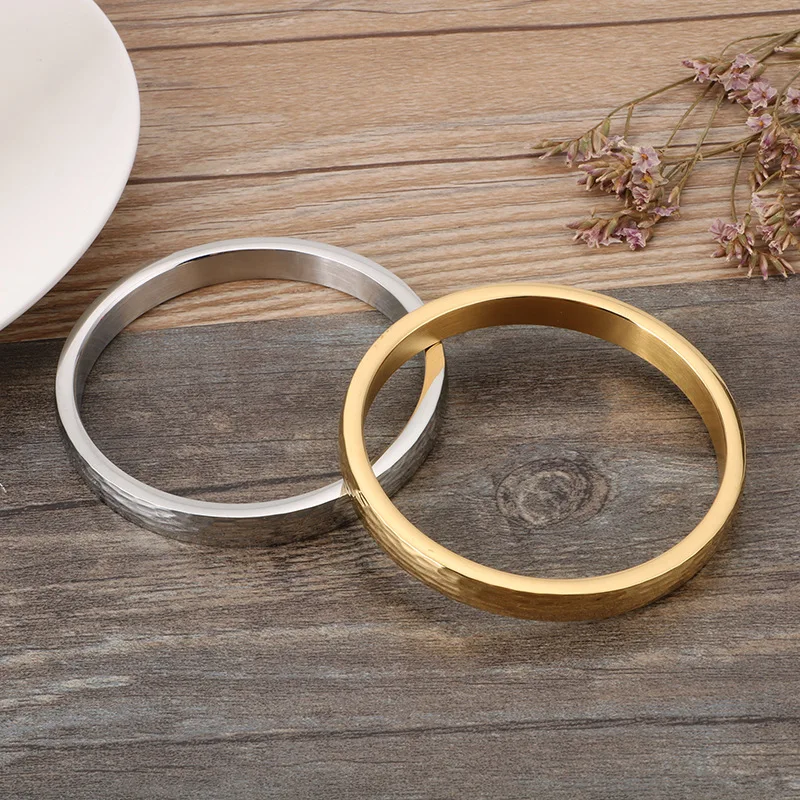 Female Korean Bride Titanium Steel Bracelet Personalized Striped Fashion Female Bracelet Holiday Gifts.