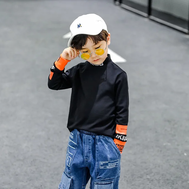black T shirt Уникальный дизайн для мальчиков и джинсы ягодиц с мультяшным принтом джинсовые штаны-шаровары штаны Свободные Брюки для детей для маленьких мальчиков джинсы для малышей большая; детская одежда; сезон осень-зима - Цвет: black T shirt