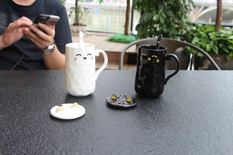Марка чашки милый мультфильм пара керамические кружки кофейные кружки для офиса ложка с крышкой чайная кружка