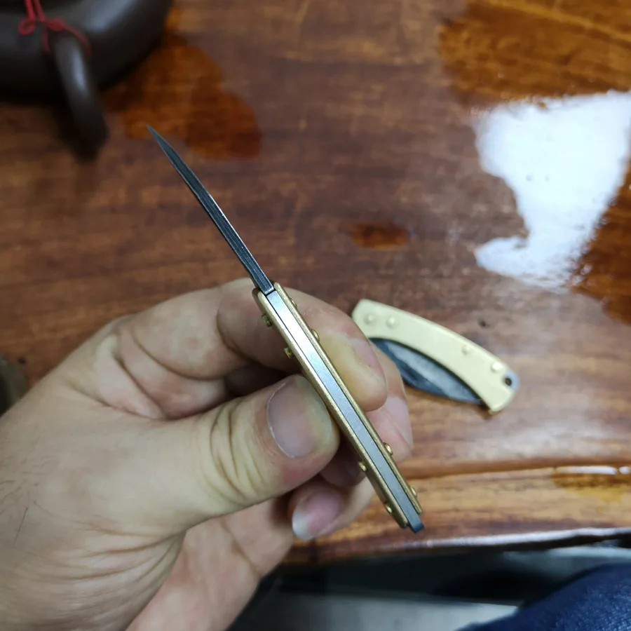 Дропшиппинг Дамасская сталь складной нож латунная ручка Lockless Походный нож Мини уличный карманный нож инструмент для переноски с коробкой