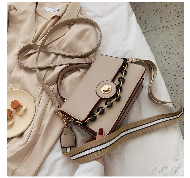 PU Leather Small Lock Flap Messenger Bags 2019 Luxury Vintage Handbags Retro Women Bags with Long Strap Black Satchel Tote Purse (6)