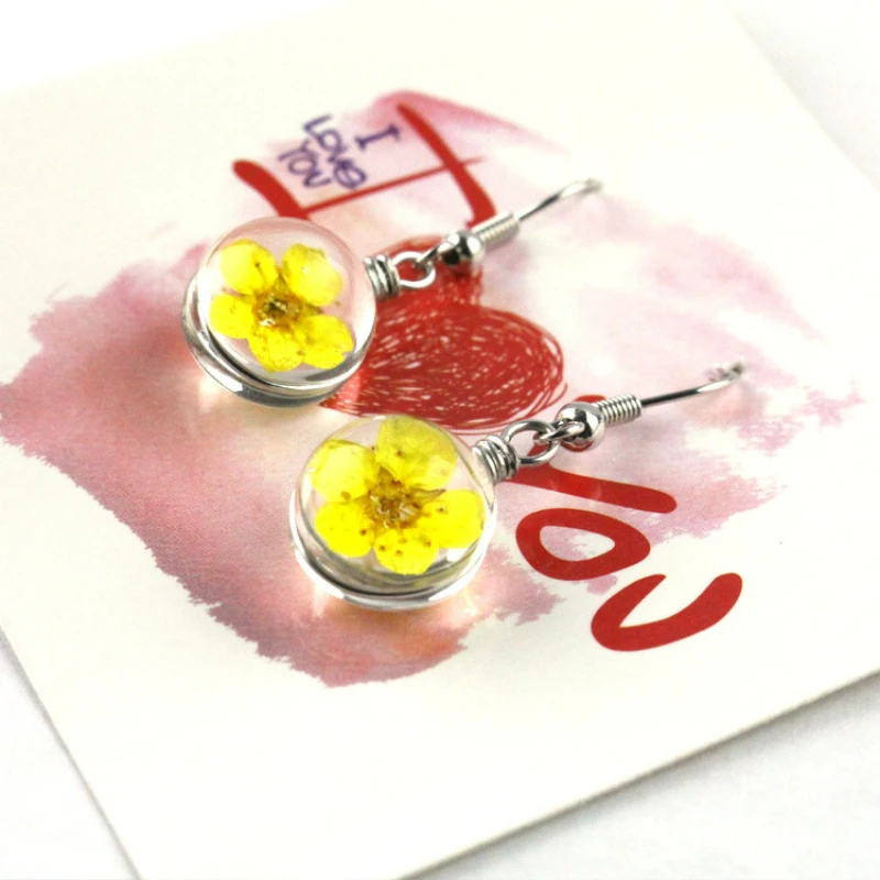 Fashion Transparent Glass Round Handmade Dried Flower Sakura Drop Earrings Metal Pothook for Women Jewelry