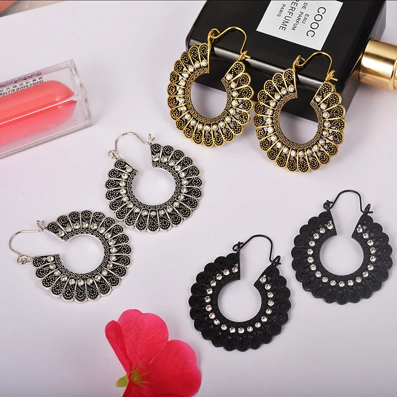 

New Bohemian National Style Vintage Cutout Carvings Elegant Earrings Rhinestone Ear Stud