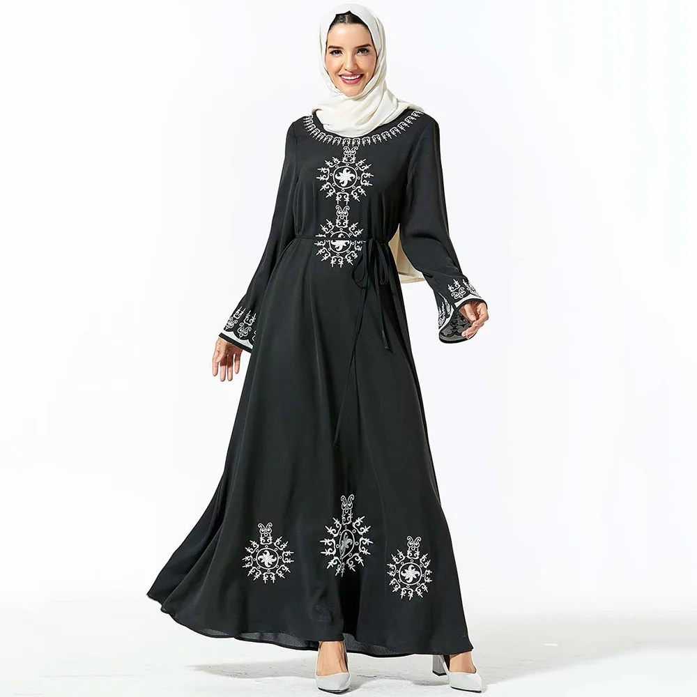 Elegant Long Robes Arab Women's Embroidered Belt Muslim Dress Autumn Islamic Dress Women Clothing No Hijab Muslim Long Robes
