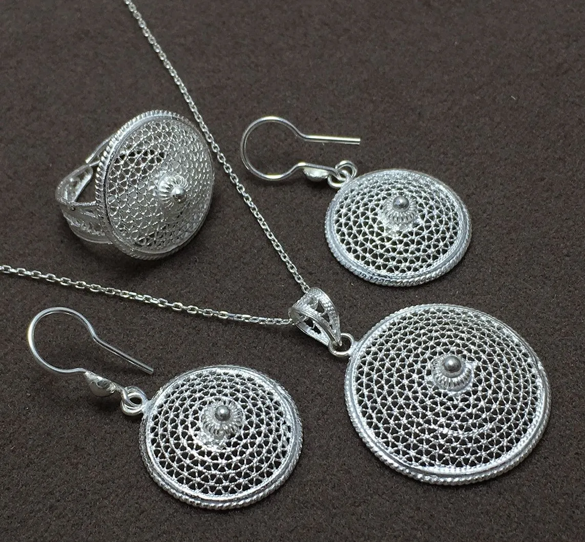 

Round Pattern Silver Filigree Triple Set 925 Sterling Silver 1 * Necklace 2 * Earring 1 * Ring & Women fashion Jewelry 11,3gr