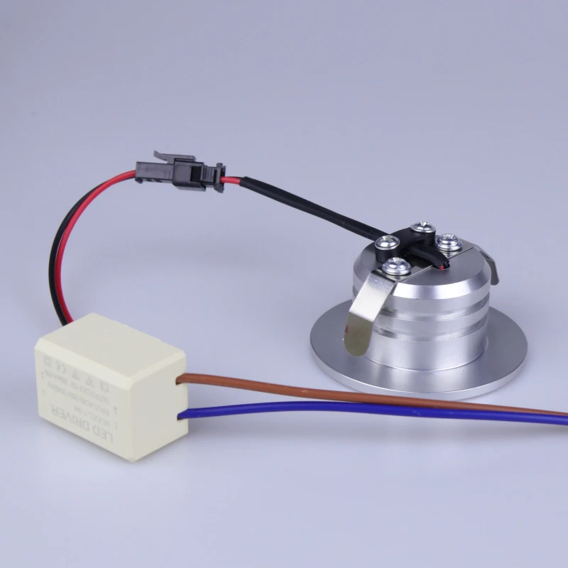 O1CN01mStAb61mC20LBUb3F_!!812804917