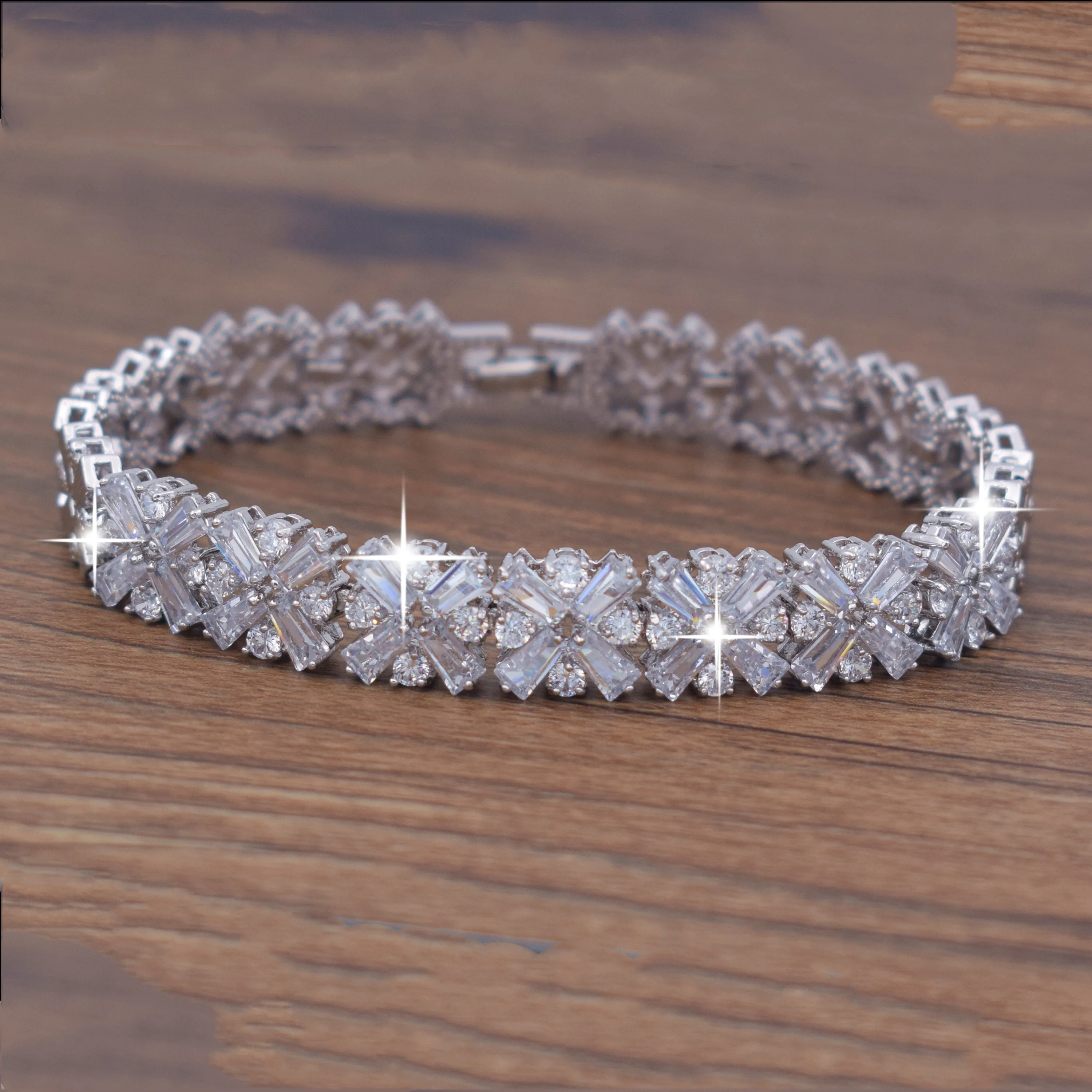 Уникальный дизайн, модный браслет с кристаллами, белое золото, цвет, Роскошный AAA кубический цирконий, ювелирные изделия, браслеты для женщин XB26