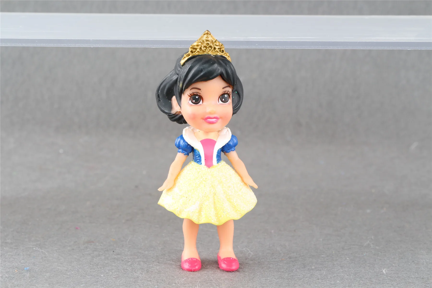 https://ae01.alicdn.com/kf/H53d15efec07b4195ac7f0dc3f7776482d/90-New-Original-3-Princess-Mini-Toddler-Doll-Collection-Figure.jpg